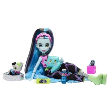 Monster High Creepover Party Doll - Frankie Stein & Accessories