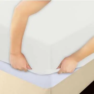 Utopia Bedding Queen Fitted Sheet - Bottom Sheet - Deep Pocket - Soft Microfiber - Shrinkage and Fade Resistant - Easy Care -1 Fitted Sheet Only (White)