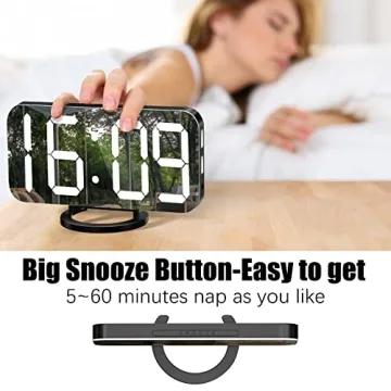 WulaWindy Digital Alarm Clock with USB Charger and Snooze