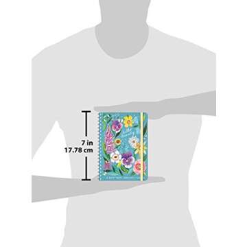 Katie Daisy 2021 On-the-Go Weekly Planner: 17-Month Calendar with Pocket (Aug 2020 - Dec 2021, 5" x 7" closed): Hello Beauty