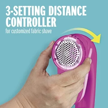 Conair Fabric Shaver and Lint Remover, Battery Operated Portable Fabric Shaver, Pink