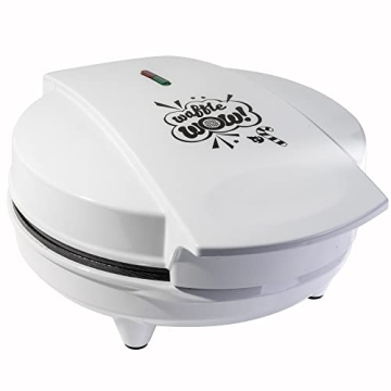 Christmas Cheer Waffle Maker for Fun Breakfasts