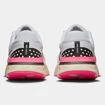 NIKE Men's Running Shoes for Comfort and Style