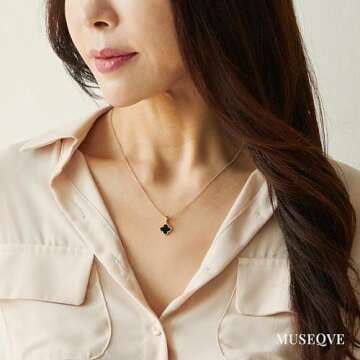MUSEQVE Black Four Leaf Clover Necklace for Women • Dainty Onyx Stone Lucky Clover Pendant Charm ?...
