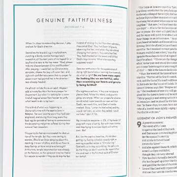 CSB She Reads Truth Bible, Sand Cloth Over Board, Black Letter, Full-Color Design, Wide Margins, Journaling Space, Devotionals, Reading Plans, Single-Column, Easy-to-Read Bible Serif Type