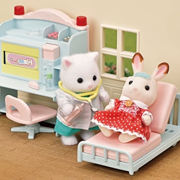 Calico Critters Village Doctor Set with Accessories