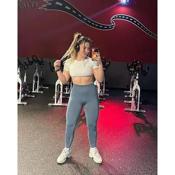 Aoxjox Short Sleeve Crop Top for Supportive Style