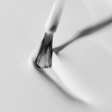 Dazzle Dry Nail Lacquer for Long Lasting Elegance