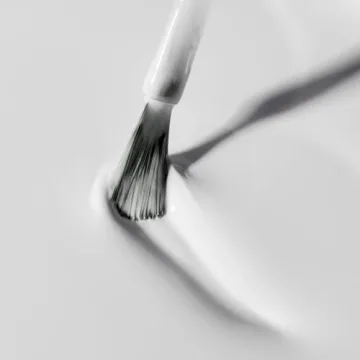 Dazzle Dry Nail Lacquer for Long Lasting Elegance