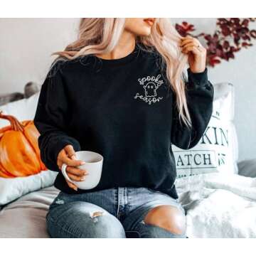 FISCRAT Halloween Spooky Season Oversized Sweatshirt Women Cute Ghost Sweatshirts Fall Embroidered Sweater Pullover Top Black