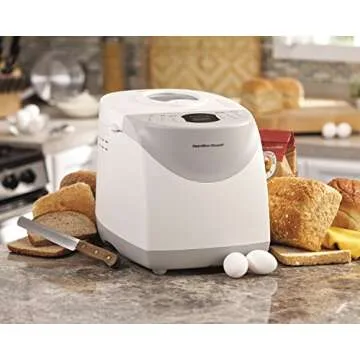 Hamilton Beach 29881 2-Pound Bread Maker, White (Discontinued)