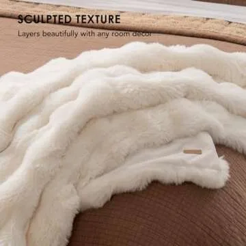 EVERGRACE Ultra Soft Luxury Fluffy Ridgeline Faux Rabbit Fur Throw Blanket, Thick Warm Bubble Throw for Bed, Cozy Plush Reversible Blankets for Couch, Chair, Sofa, Ivory White, 50x60 Inches, 870 GSM