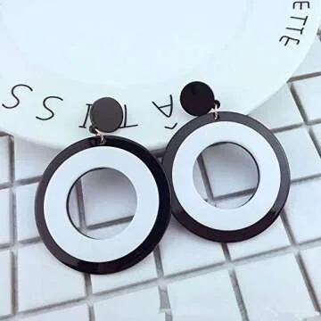 Fashion White Black Dangle Earrings Round Square Triangle Heart Shape Acrylic Simpleism Geometric Drop Earrings for Women (Round)