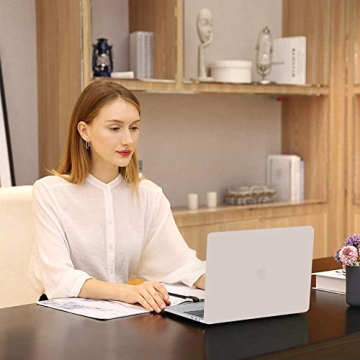 Sleek MOSISO MacBook Pro 15 Case with Accessories