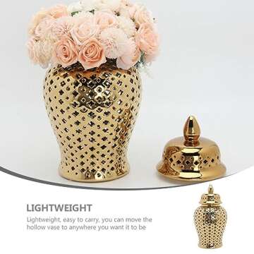 HOMSFOU Ceramic Ginger Jar with Lid Carved Lattice Decorative Temple Jar Modern Ceramic Hollow Out Ginger Jar Flower Vase for Home Office Party Wedding Decor Golden 22x10cm
