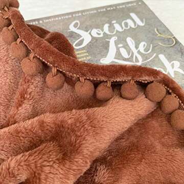 LOMAO Cozy Flannel Blanket - Perfect for All Seasons