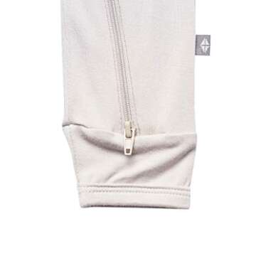 KYTE BABY Zippered Rompers for Newborns in Oat Color