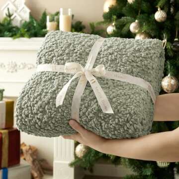 Amélie Home Chunky Fluffy Knit Throw Blanket, Mulberry Textured Woven Throw Blanket with Handmade Tassels Luxury Home Decor for Couch Sofa Bed, Sage Green, 50x60