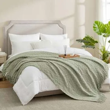 Amélie Home Chunky Fluffy Knit Throw Blanket, Mulberry Textured Woven Throw Blanket with Handmade Tassels Luxury Home Decor for Couch Sofa Bed, Sage Green, 50x60