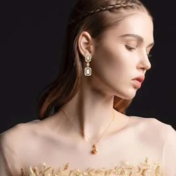 UILZ Cubic Zirconia Elegant Wedding Earrings for Women Gold Square Rhinestone Dangle Bridal Earrings for Bridesmaids Brides Crystal Rhinestones Dangle Earrings Prom Party Jewelry