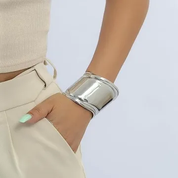 Elegant Gold Bangle Bracelet for Women Gift Perfection