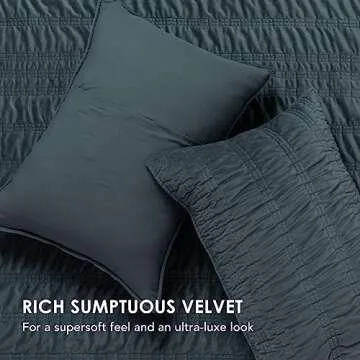 EVERGRACE Velvet Quilt Queen Size, Luxury Velvet Bedding Set, Ultra Soft Ruched Quilt Sets, Lightweight Velvet Comforter Set, Vintage Textured Velvet Bedspread Coverlet with 2 Shams, Stormy Blue