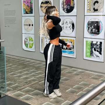 UAURORAO Women Streetwear Sweatpants Elastic Waist Loose Wide Leg Joggers Y2k Star Print Baggy Cargo...