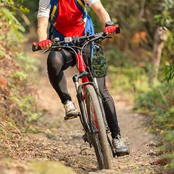 PenghaiYunfei Collapsible Travel Water Bottle19.6 oz, Reuseable Silicone Foldable Water Bottles for Gym Camping Hiking, Portable Leak Proof Sports Water Bottle with Carabiner (Army green camouflage)