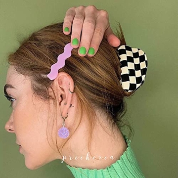 Chic Checkered Hair Clips for Every Occasion