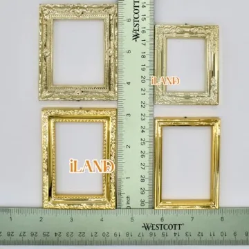 iLAND Dollhouse Frames with Classic Paintings Set for Kids