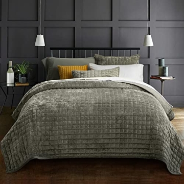 RECYCO Luxury Velvet Quilt Set for All Seasons, Olive Green