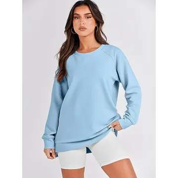 Comfortable Oversized Sweatshirt with Style and Functionality