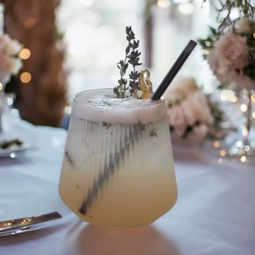 Elegant Origami Ripple Plastic Wine Glasses for Events