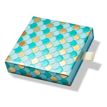 Premium Gift Box with Amazon.com Gift Card