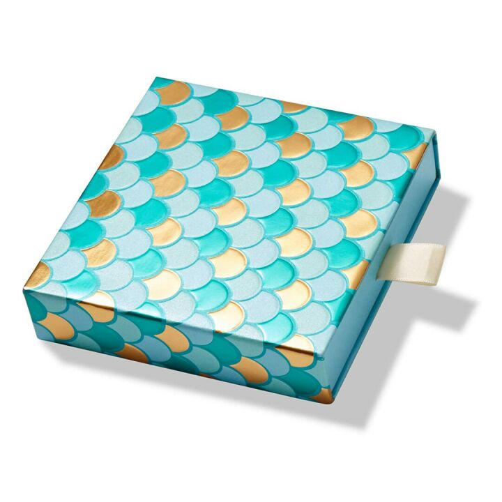 Premium Gift Box with Amazon.com Gift Card