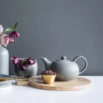 Mango Wood Cheese & Cutting Board with Brass Handle