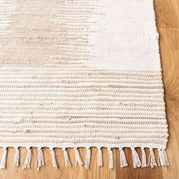 SAFAVIEH Montauk Collection Area Rug - 5' x 8', Beige, Handmade Fringe Cotton, Ideal for High Traffic Areas in Living Room, Bedroom (MTK752A)