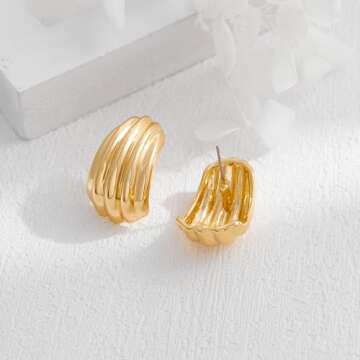 MUYAN Gold Striped Ridged Chunky Earrings for Women Trendy Minimalist Large Ribbed Textured Studs Jewelry