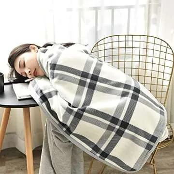 SplendoRoute Cozy Wearable Blanket for All Occasions