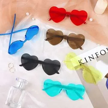 Stylish URATOT Heart Shaped Sunglasses Set for Women