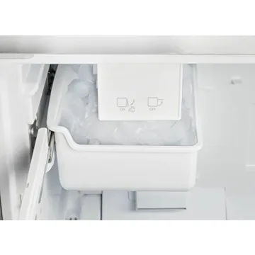 Hamilton Beach 15.6 Cu Ft Counter Depth Refrigerator