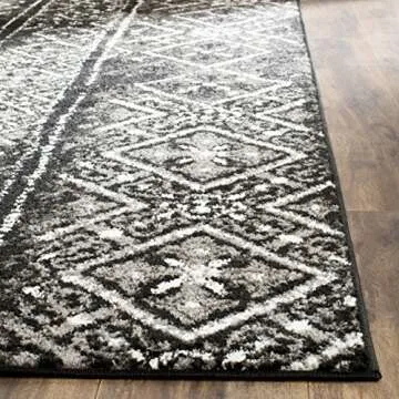 SAFAVIEH Adirondack Collection Accent Rug - 4' x 6', Black & Silver, Moroccan Boho Distressed Design, Non-Shedding & Easy Care, Ideal for High Traffic Areas in Entryway, Living Room, Bedroom (ADR111C)