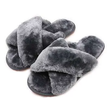 ISZPLUSH Women’s Fuzzy Slippers for Ultimate Comfort
