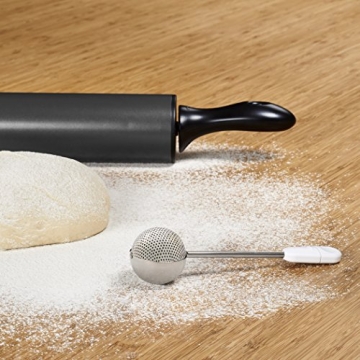 Discover the OXO Baker’s Dusting Wand for Perfect Baking