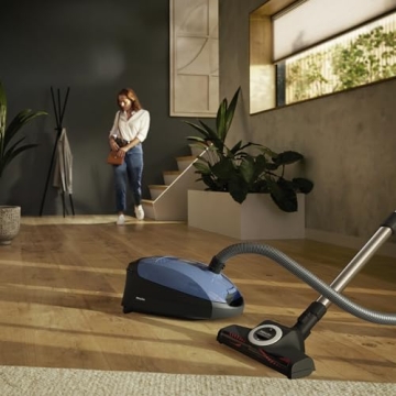 Miele Classic C1 Turbo Team Canister Vacuum Cleaner - Lightweight & Efficient