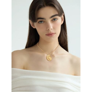 WOWORAMA Gold Conch Shell Necklace - Adjustable Beach Jewelry
