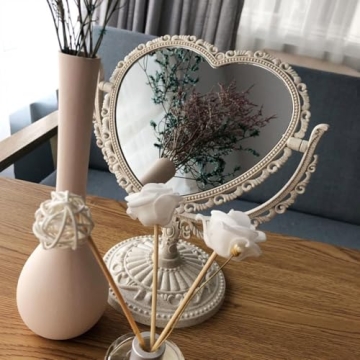 Heart Shaped Mirror - Chic Coquette Design for Makeup