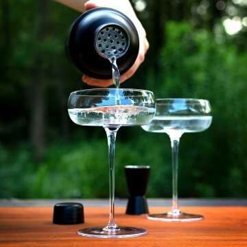 Luxury Coupe Glasses Set - Handcrafted Vintage Design