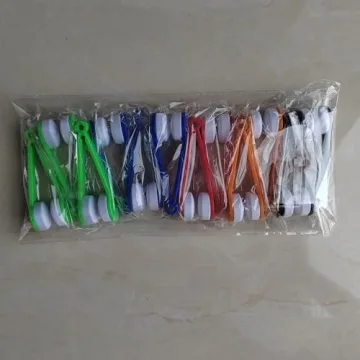 Economical 12 pcs Mini Eyeglass Cleaner for Smudge-Free Vision
