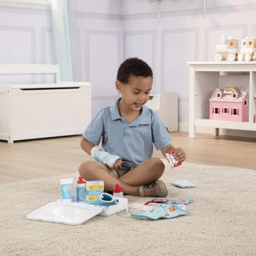 Melissa & Doug First Aid Kit Play Set - 25 Pieces